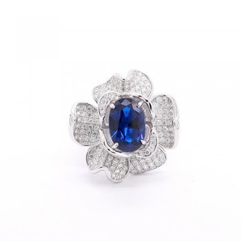 High-end colored gemstone closed ring for women, micro-inlaid with diamonds, royal blue ruby ??flower ring