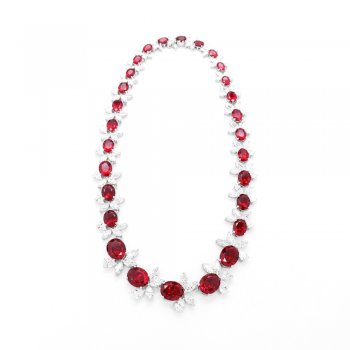 Temperamental luxury pigeon blood red cultured ruby ??necklace S925 silver synthetic zircon inlay